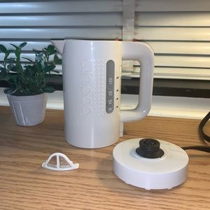 17 oz (4 cup) Electric Kettle